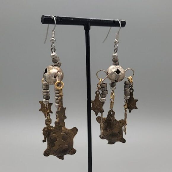 Unbranded Metal Earrings - Picture 2 of 4